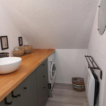 Beautiful 42m2 Appartement, Quiet, Free Covered Parking Apartment